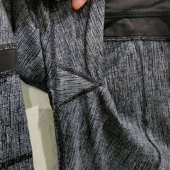 Lululemon run inspire crop 2 burlap - Picture 5 of 5